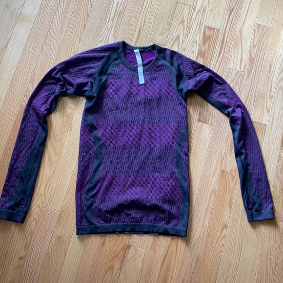 Lululemon long sleeve shirt - Picture 1 of 3